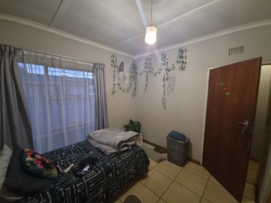 4 Bedroom Property for Sale in Willows Free State